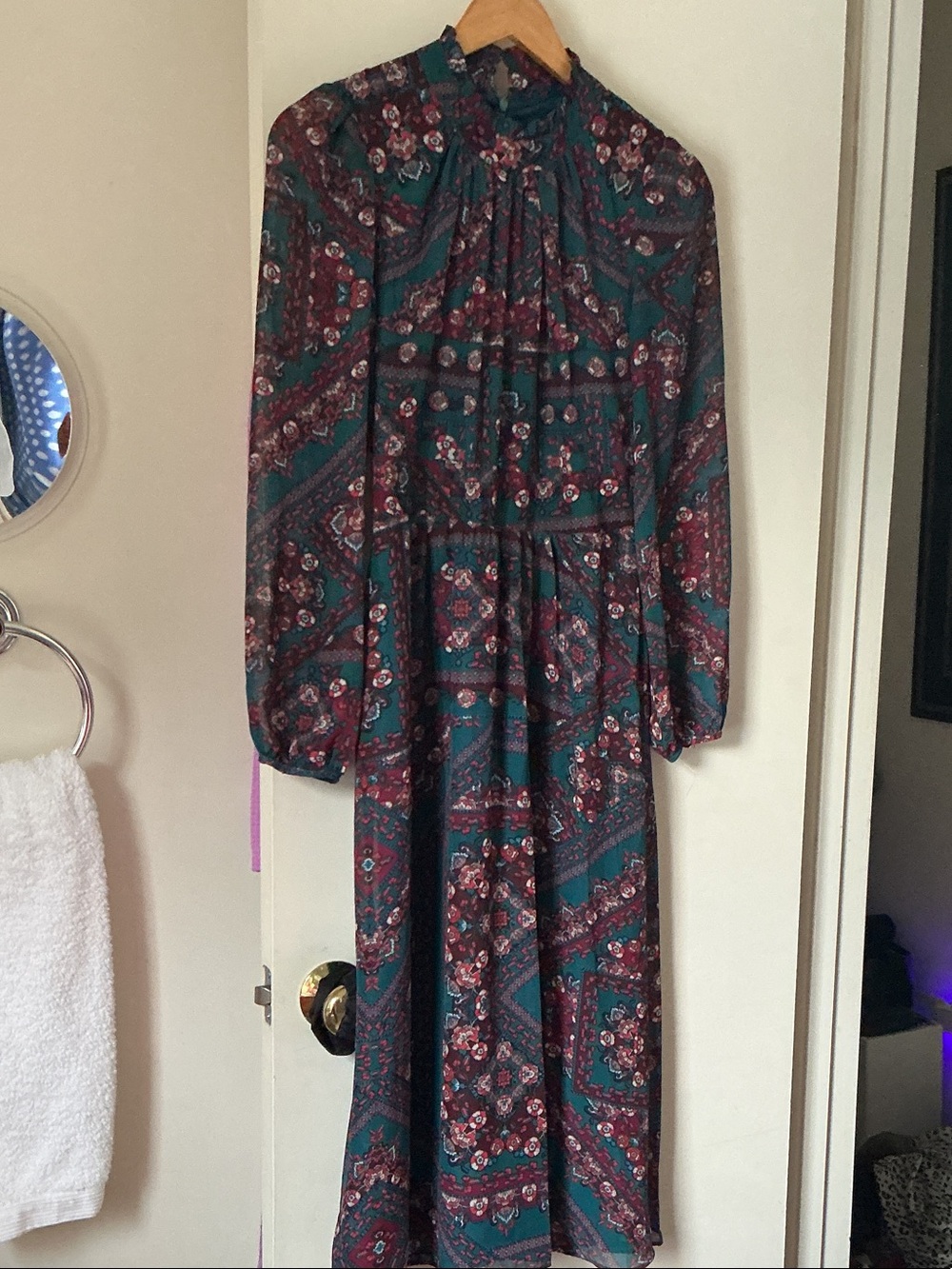 Donna Ricco Teal and Burgundy Floral Long-Sleeve Midi Dress
